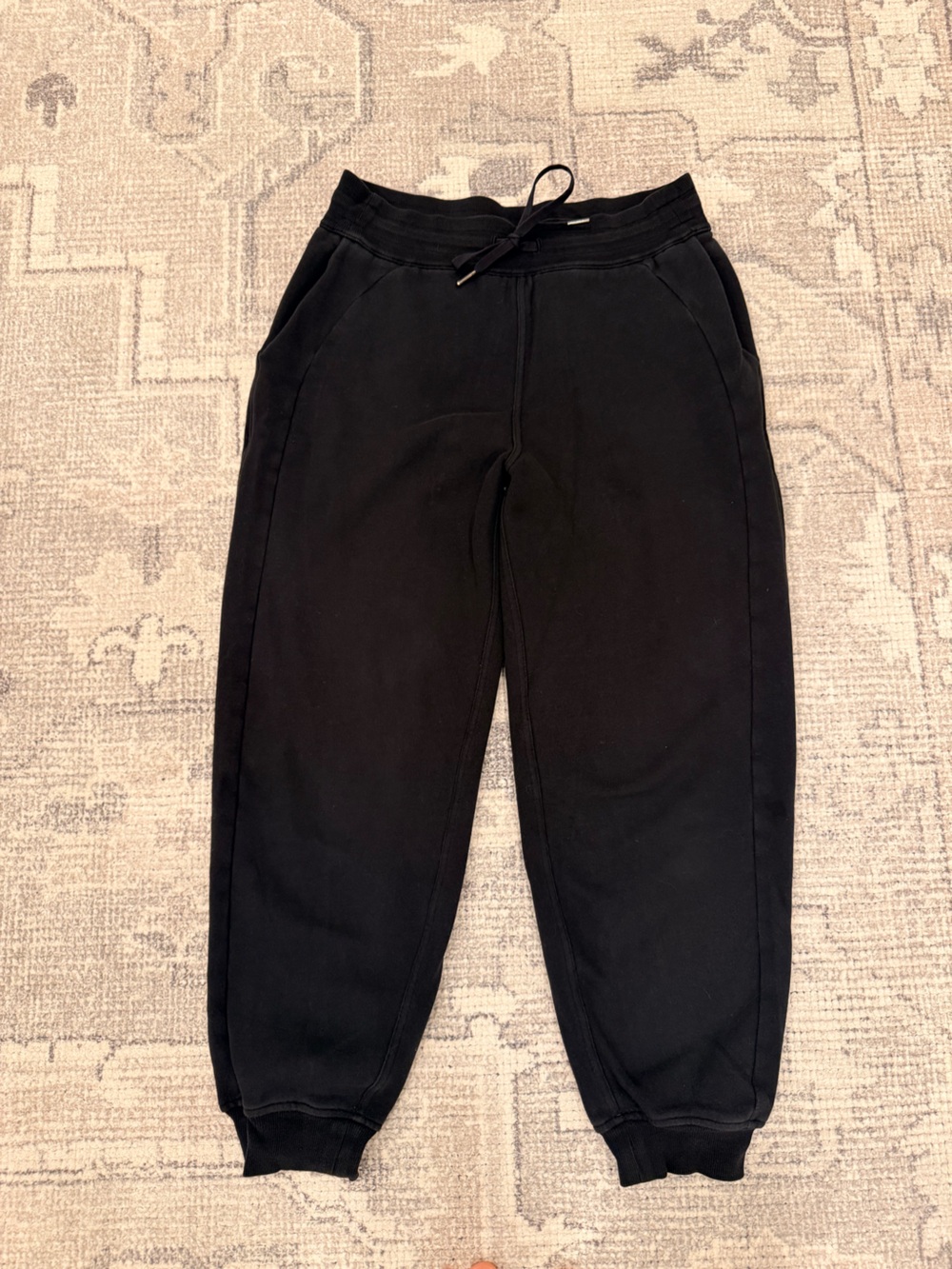 lululemon athletica Scuba Joggers in Heathered Black